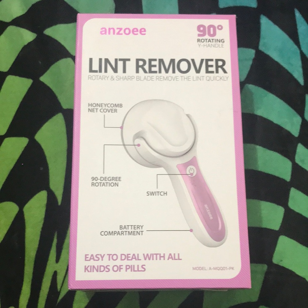 ✨🆕BNIB!Anzoee Pink Lint Remover!SEALED! NEVER OPENED!✨